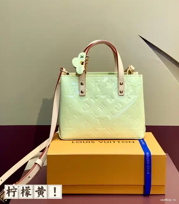WIS PM Reade VUITTON LOUIS 0518